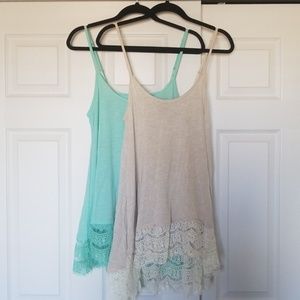 Vanity Bottom Lace Tank Tops Size Large